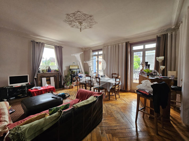 Appartement - 159 m² - 5 pièces