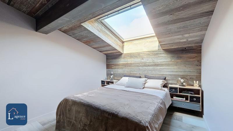 Maison - 219 m² - 7 pièces