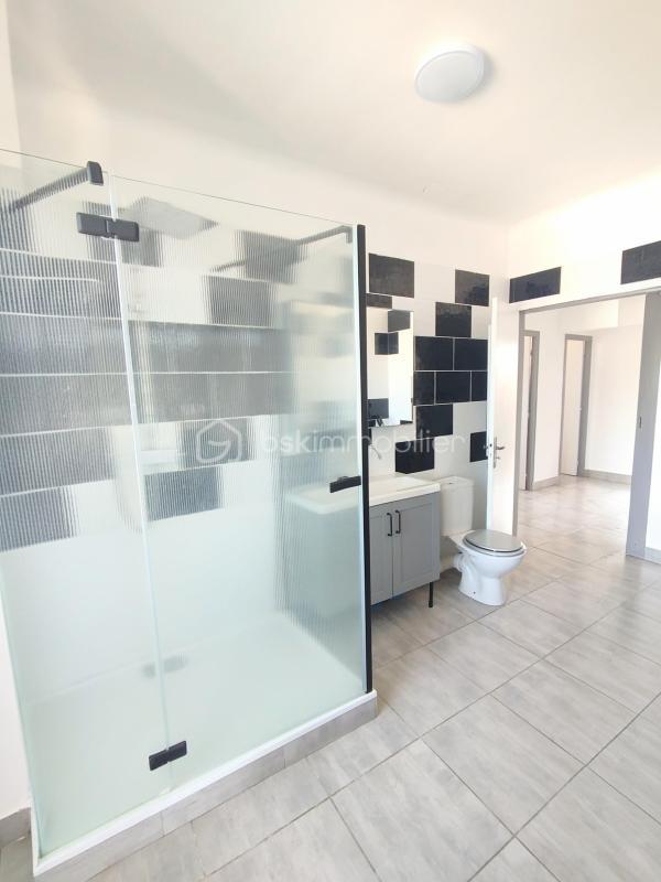 Pavillon - 180 m² - 9 pièces