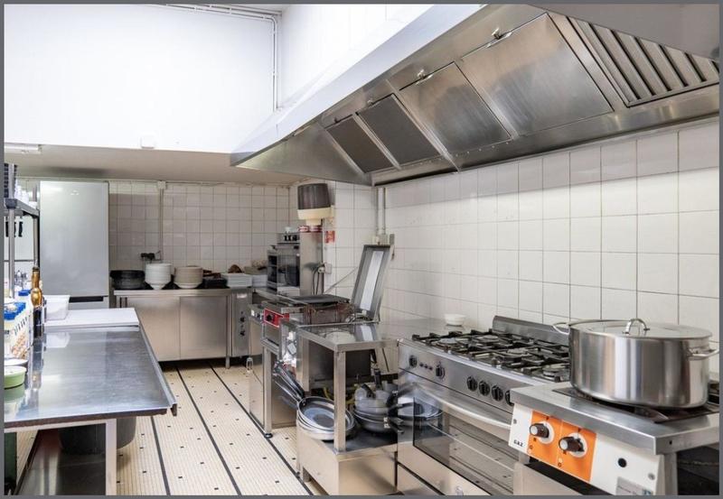 Local commercial - 300 m² - 3 pièces