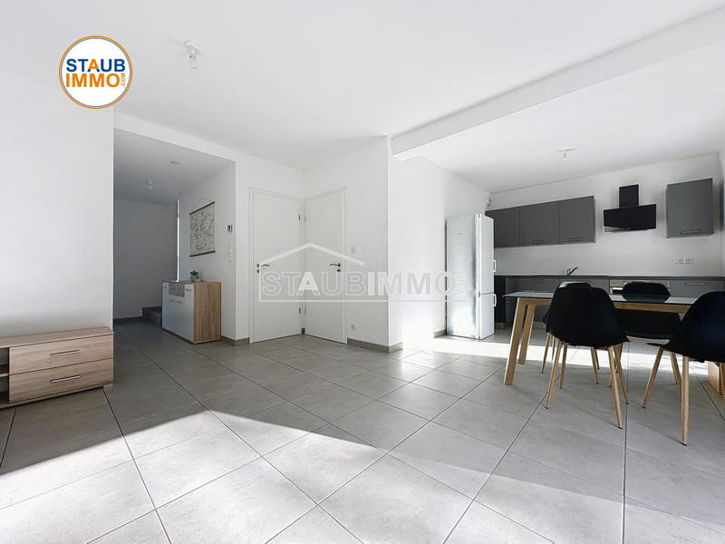 Maison - 90 m² - 4 pièces