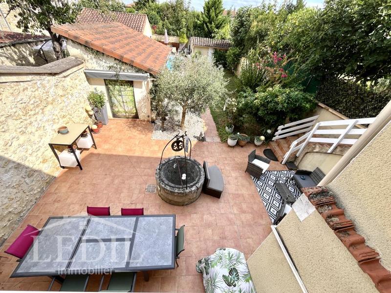 Maison de ville - 273 m² - 6 pièces
