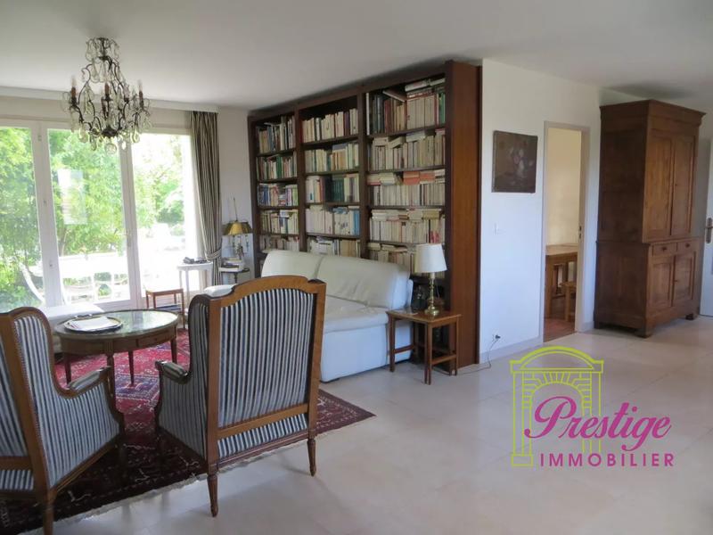 Maison - 166 m² - 7 pièces