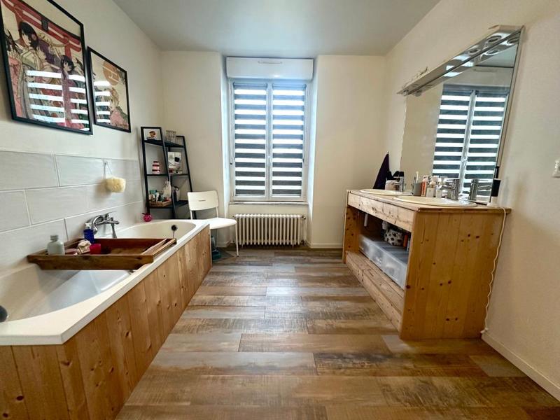 Maison - 92 m² - 4 pièces