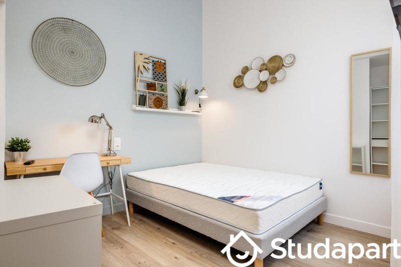 Chambre - 11 m² - 1 pièce