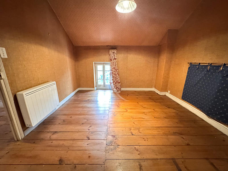 Maison - 208 m² - 8 pièces