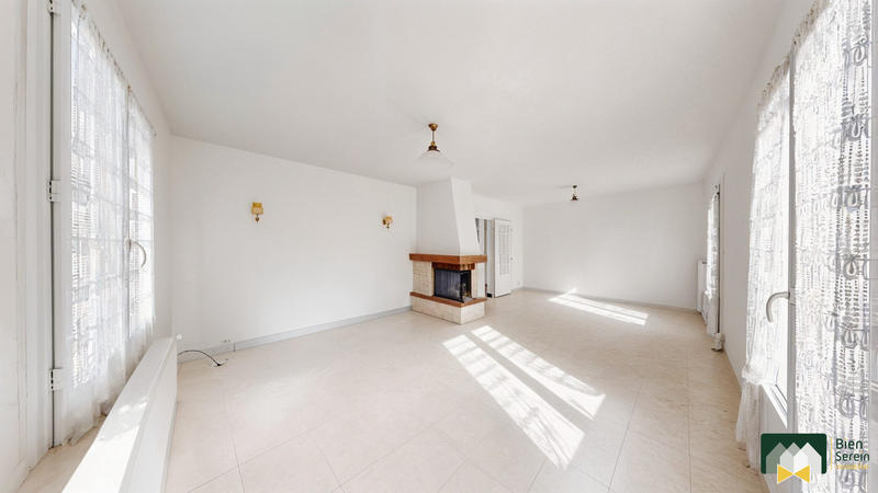 Maison - 95 m² - 5 pièces