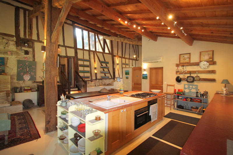 Maison - 334 m² - 7 pièces