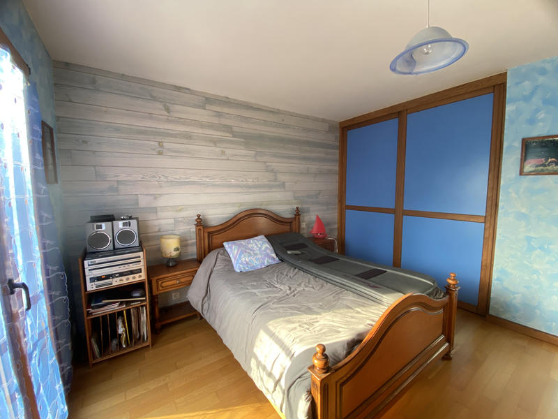 Propriété - 246 m² - 10 pièces