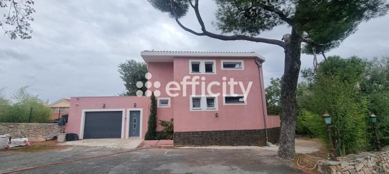 Maison - 197 m² - 4 pièces