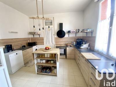Maison - 207 m² - 9 pièces
