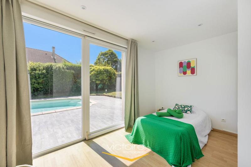 Maison - 191 m² - 6 pièces