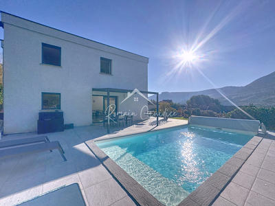 Villa - 150 m² - 6 pièces