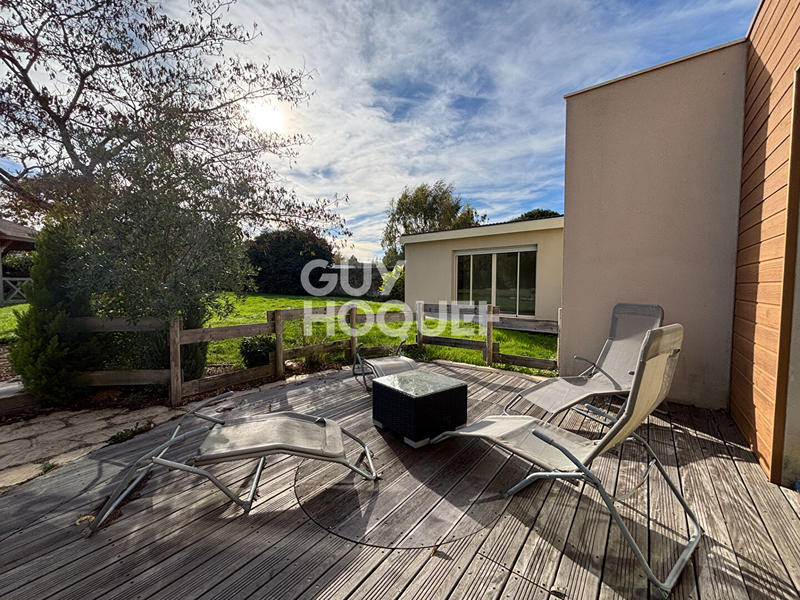 Maison - 209 m² - 7 pièces