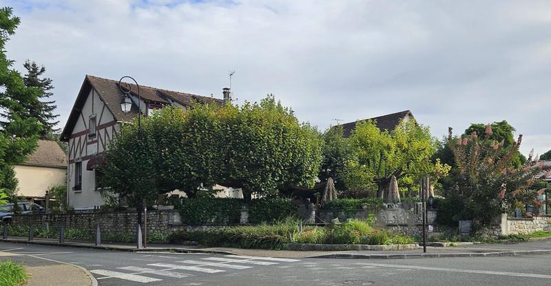 Local commercial - 126 m² - 4 pièces