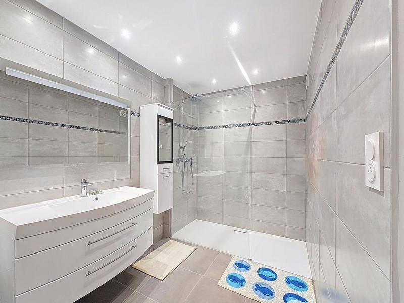 Appartement - 94 m² - 3 pièces