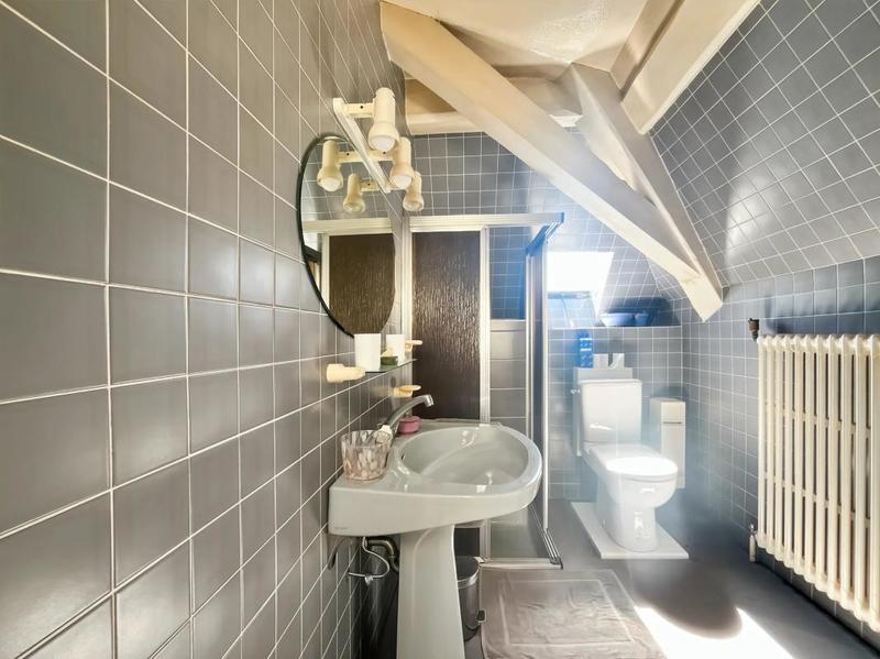 Maison - 201 m² - 5 pièces