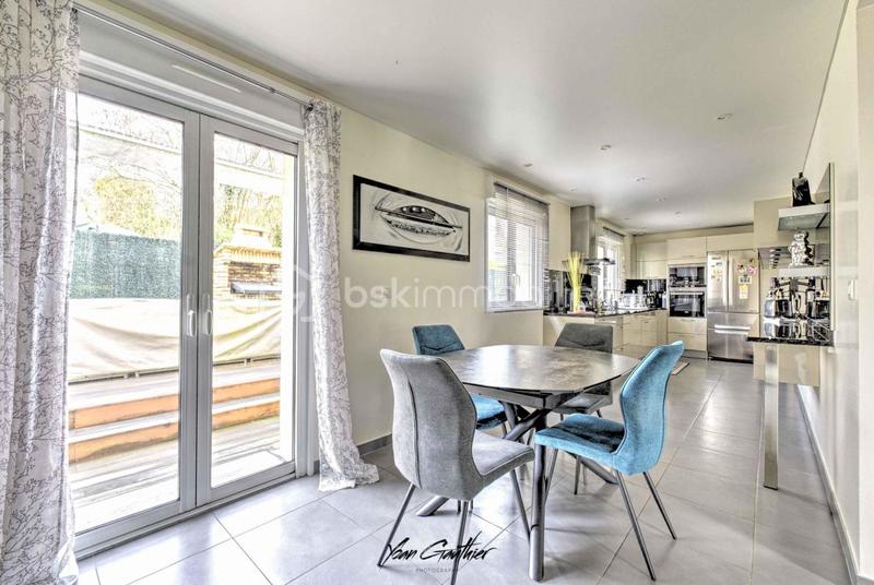 Maison - 110 m² - 5 pièces