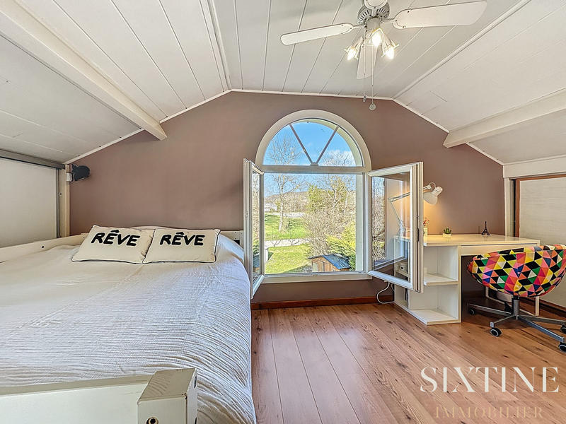 Maison - 137 m² - 1 pièce