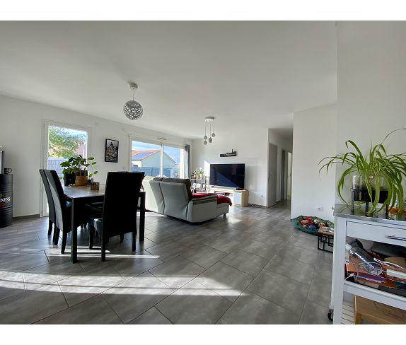 Maison - 90 m² - 4 pièces