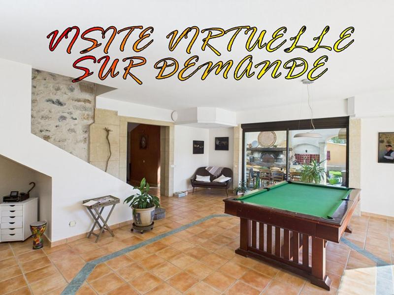 Maison - 640 m² - 26 pièces