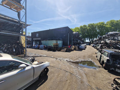 Local d'activités - 900 m²