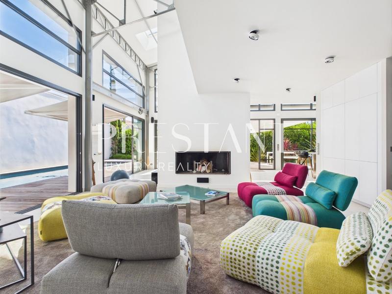 Maison - 400 m² - 6 pièces