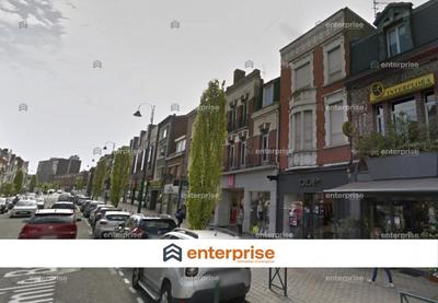 Local commercial - 145 m²