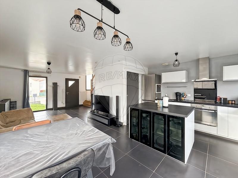 Maison - 87 m² - 4 pièces