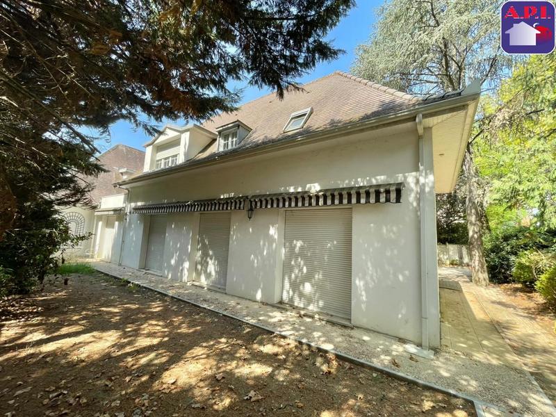 Maison - 190 m² - 4 pièces