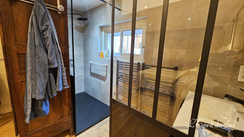 Maison ancienne - 355 m² - 8 pièces