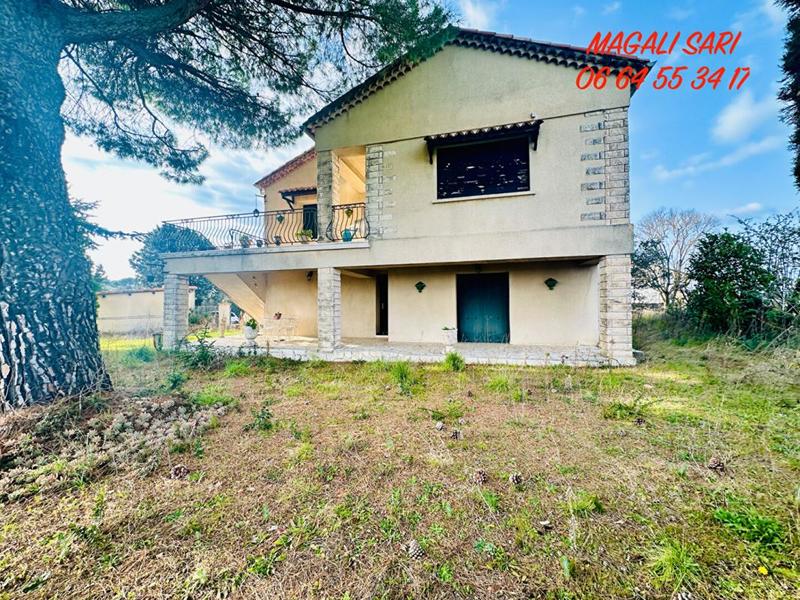 Maison - 162 m² - 9 pièces