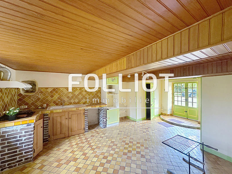 Maison - 250 m² - 8 pièces