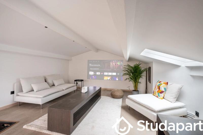 Chambre - 9 m² - 1 pièce