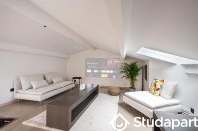 Chambre - 9 m² - 1 pièce