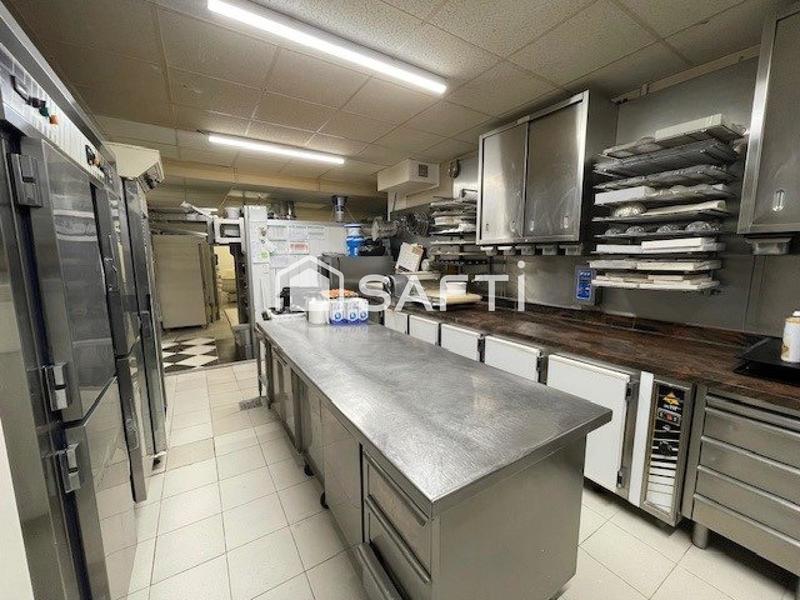 Local commercial - 270 m² - 8 pièces