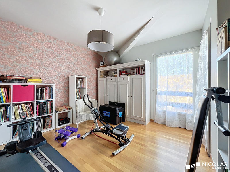 Maison - 228 m² - 8 pièces