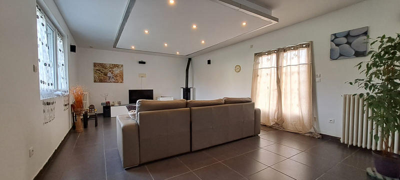 Maison - 242 m² - 6 pièces