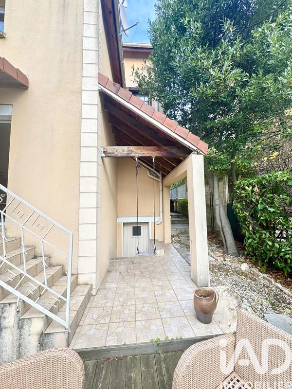 Maison - 94 m² - 5 pièces