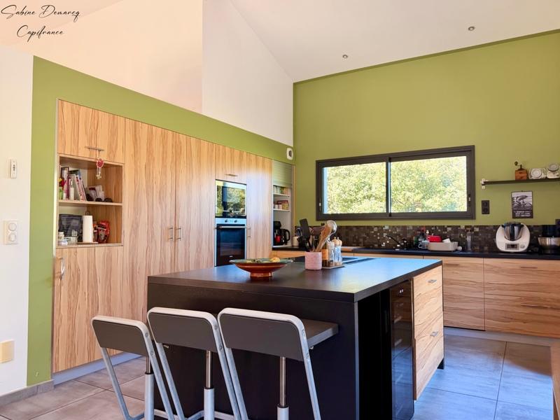 Maison - 185 m² - 5 pièces