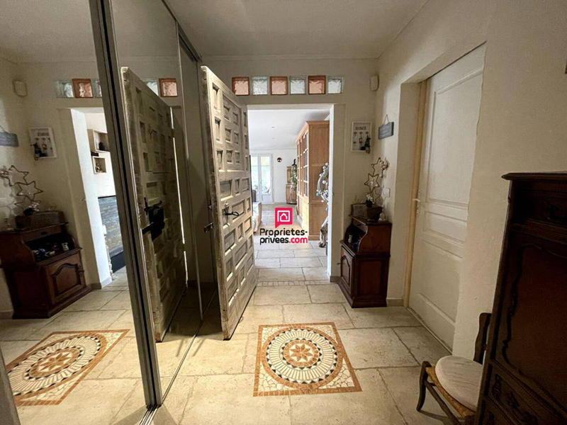 Maison - 180 m² - 7 pièces