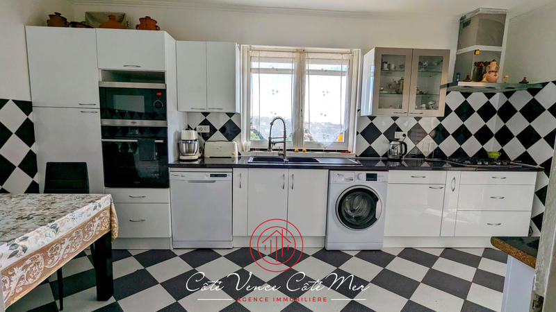 Maison - 167 m² - 7 pièces