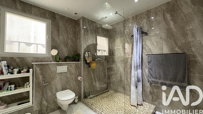 Maison - 180 m² - 7 pièces