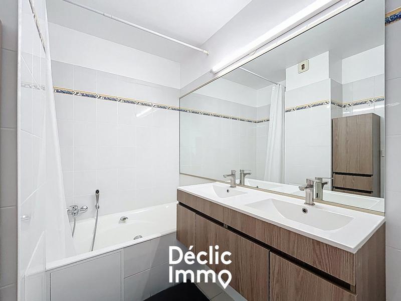 Appartement - 75 m² - 3 pièces