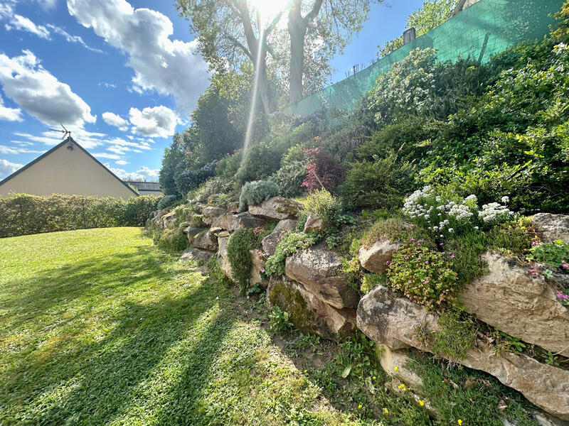 Maison - 222 m² - 7 pièces