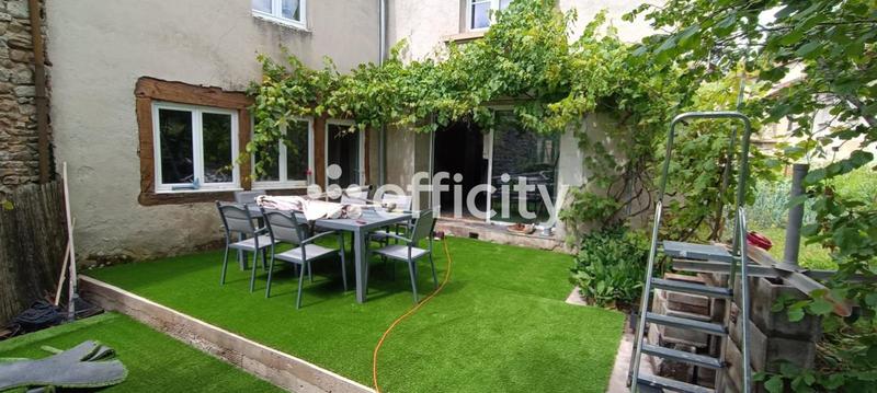 Maison - 92 m² - 6 pièces