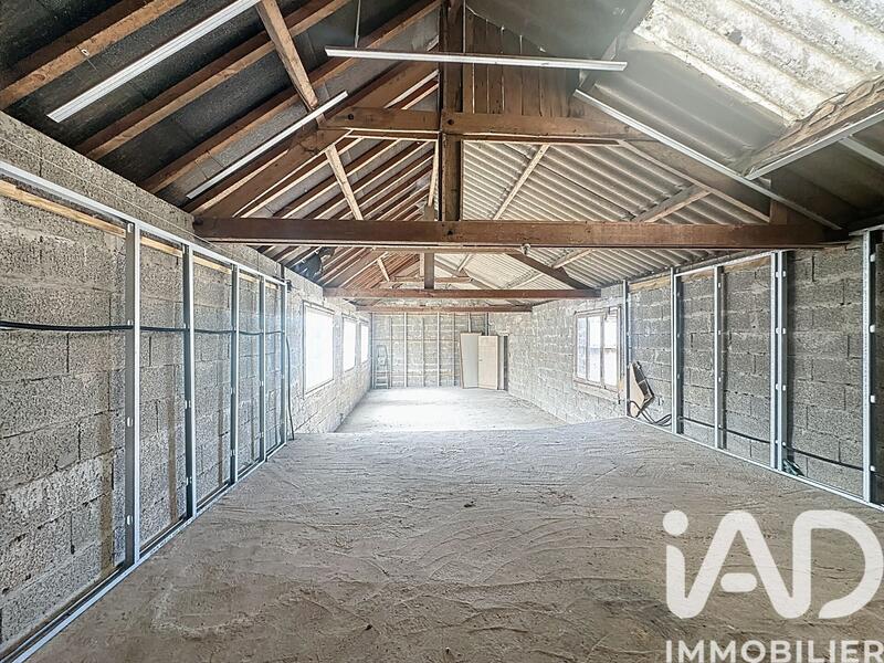 Maison - 327 m² - 10 pièces