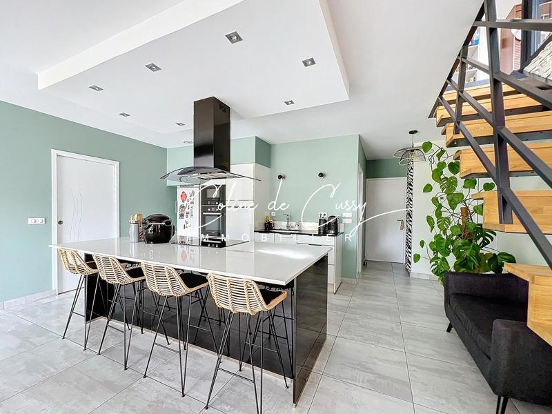 Maison - 176 m² - 6 pièces