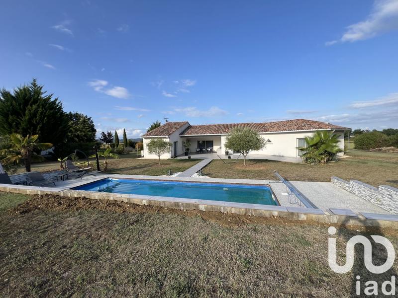 Maison - 140 m² - 5 pièces