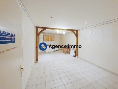 Entrepôt - 221 m²